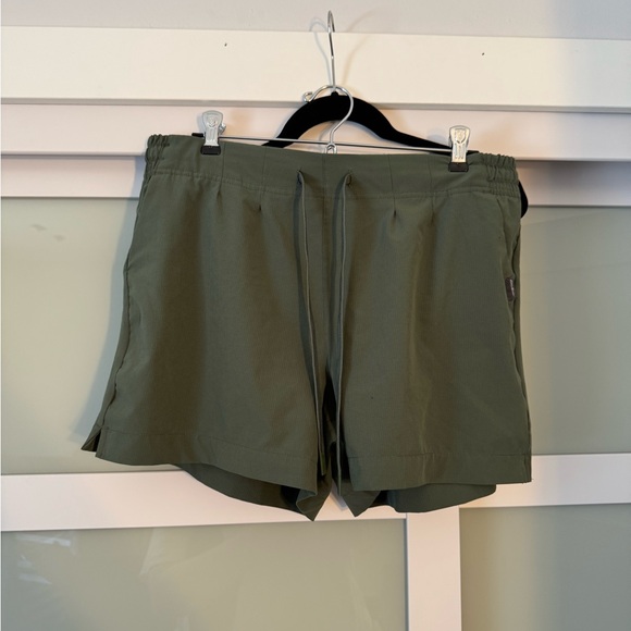 Eddie Bauer Pants - Eddie Bauer Olive Green Athletic Shorts